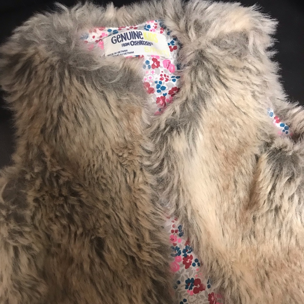 Fur vest Oshkosh 2T